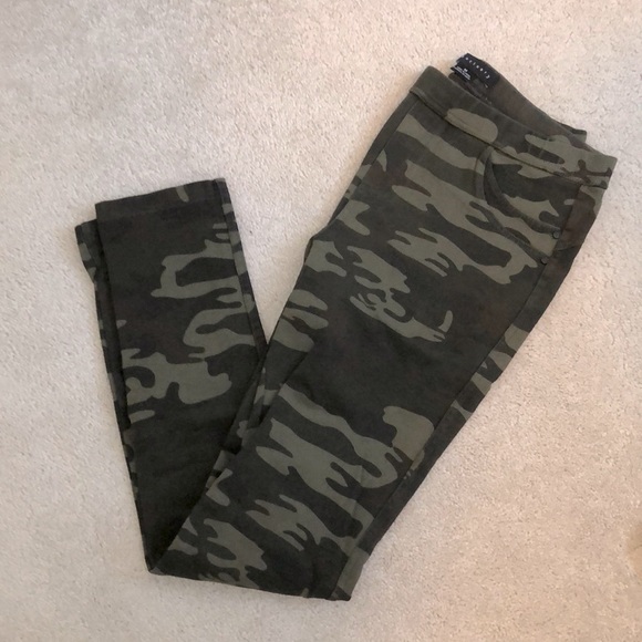 Sanctuary Camo Leggings - Picture 1 of 1